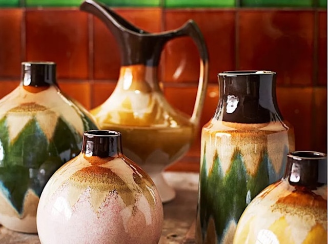stoneware vase w/handle