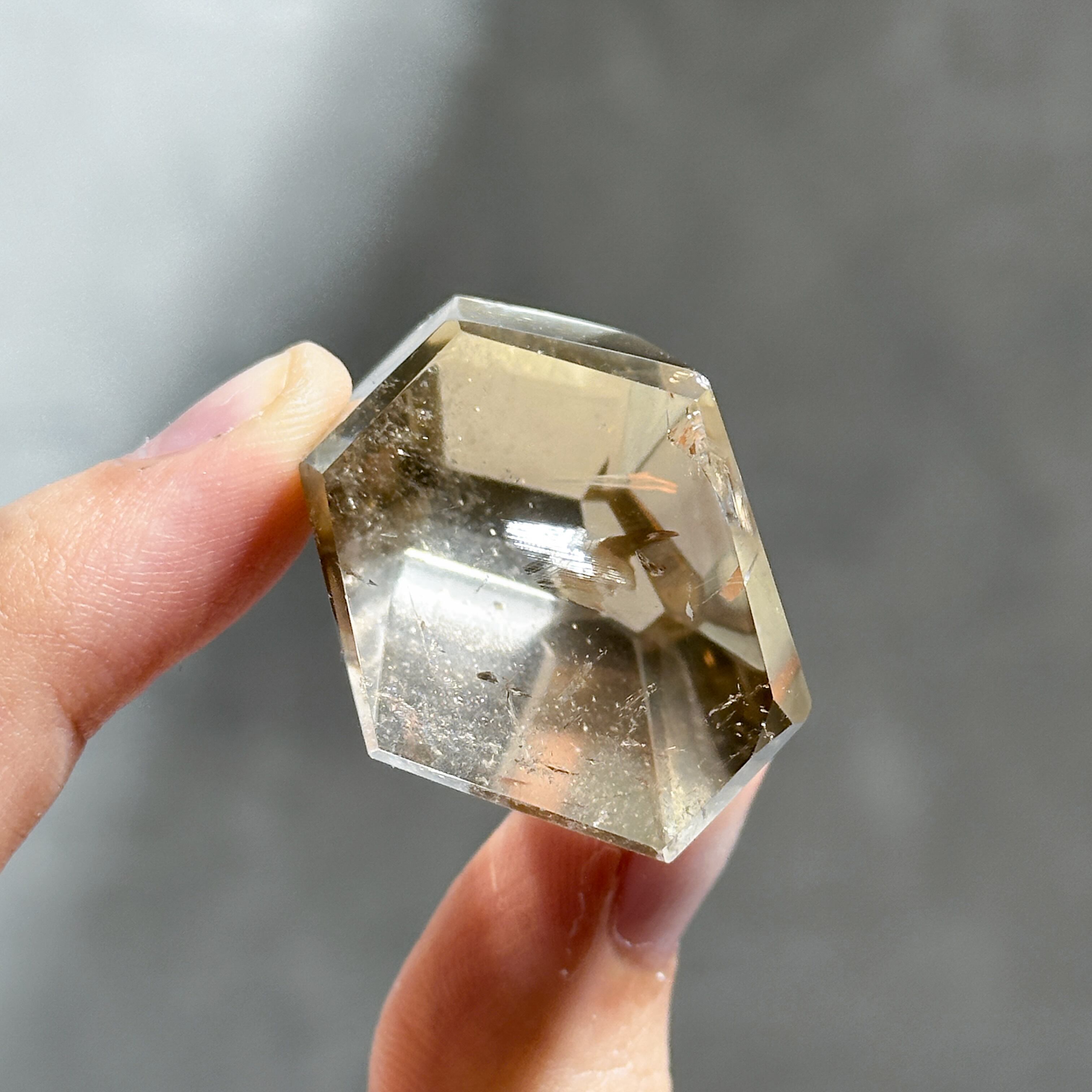 シトリン　フリーフォーム　ファントム　虹　キラキラ ファントム・虹◎シトリン（黄水晶） フリーフォーム36◇ Citrine