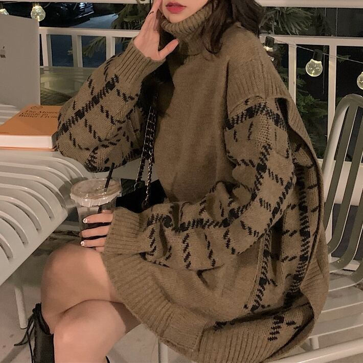 トップス レディース ニット セーター 袖あり 長袖 ハイネック タートルネック ゆったり かわいい 大人可愛い カジュアル おしゃれ お洒落 おとな 送料無料 ラフ ラブリー キュート 個性的 無地 S M L ゆったり ゆる オーバーサイズ ブラウン 秋 冬 10代 20代 30代 40代 学生 通学 デート お出かけ 女子会 休日 ワークアウト イベント 旅行 韓国 韓国系 着回し 普段使い 重ね着 体型カバー 防寒 モテ トレンド 流行