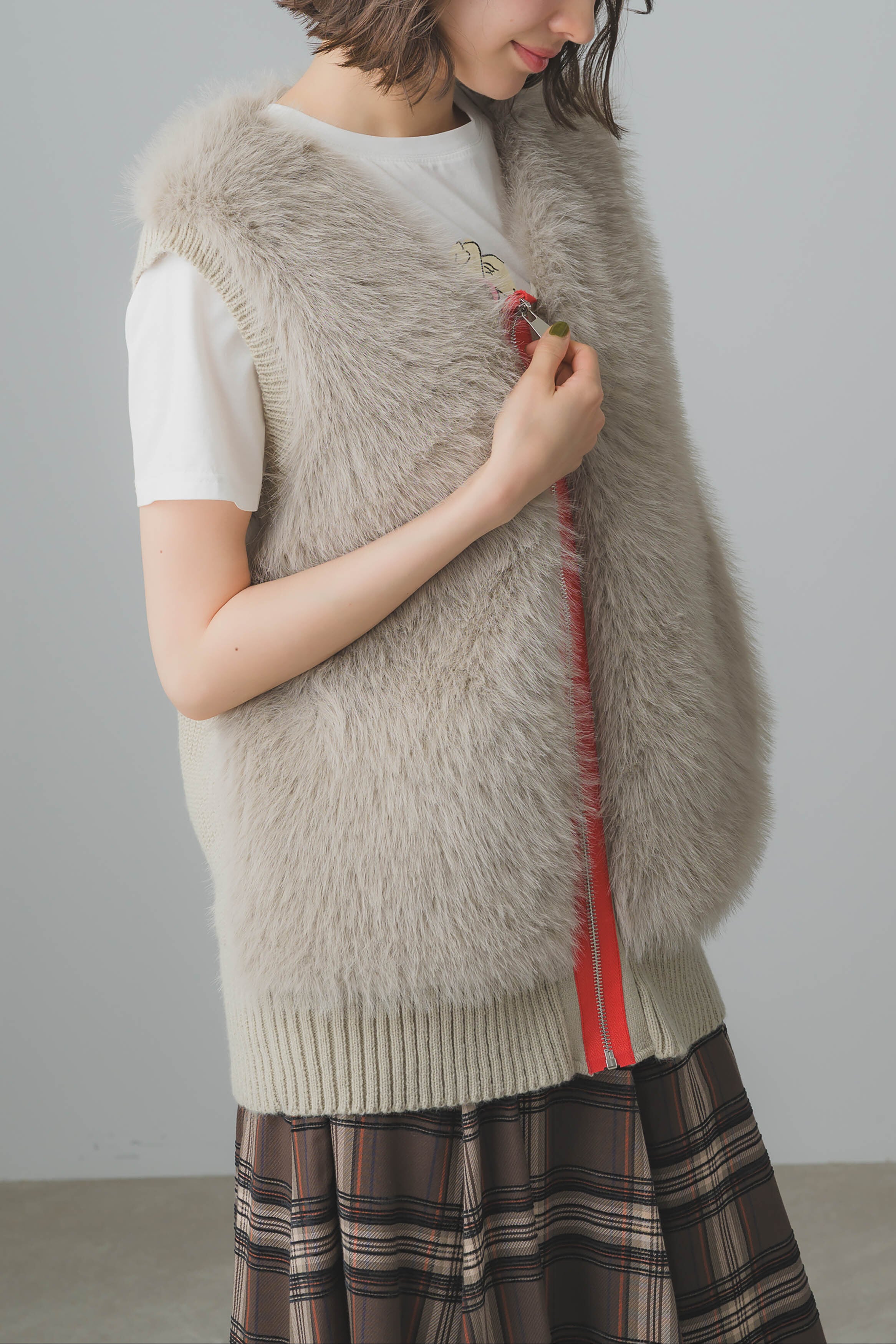 SANTEクリンプフェイクファーベスト(S GREY): トップス │ ETRE TOKYO