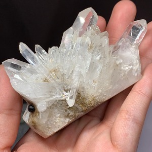 4.水晶クラスター・ハリネズミ