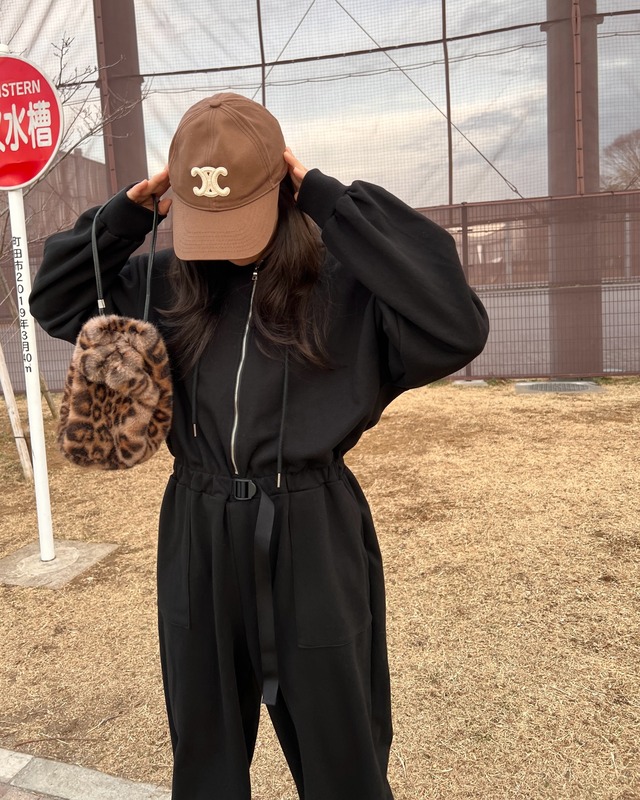 Sweat jumpsuit with strap belt／Black