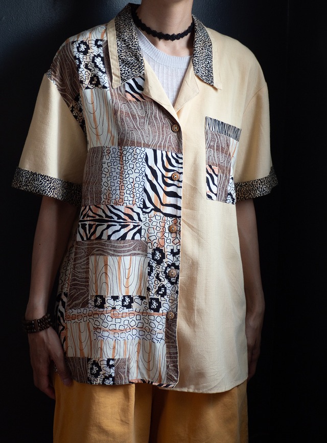"CITY GIRL" 1990s Rayon open collar shirt