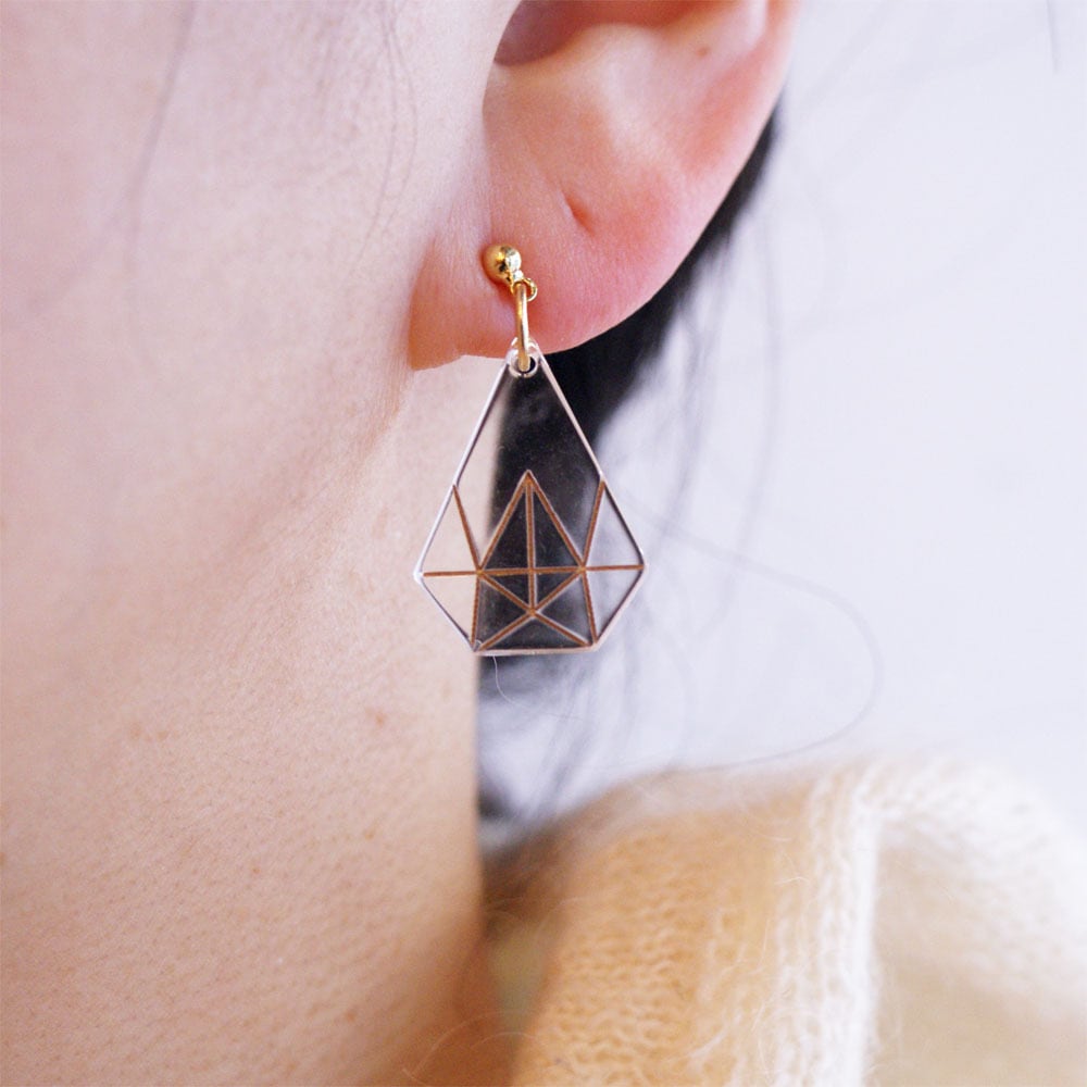 アクリルダイヤモンド雫ピアス/イヤリング | 世界のかわいいもの