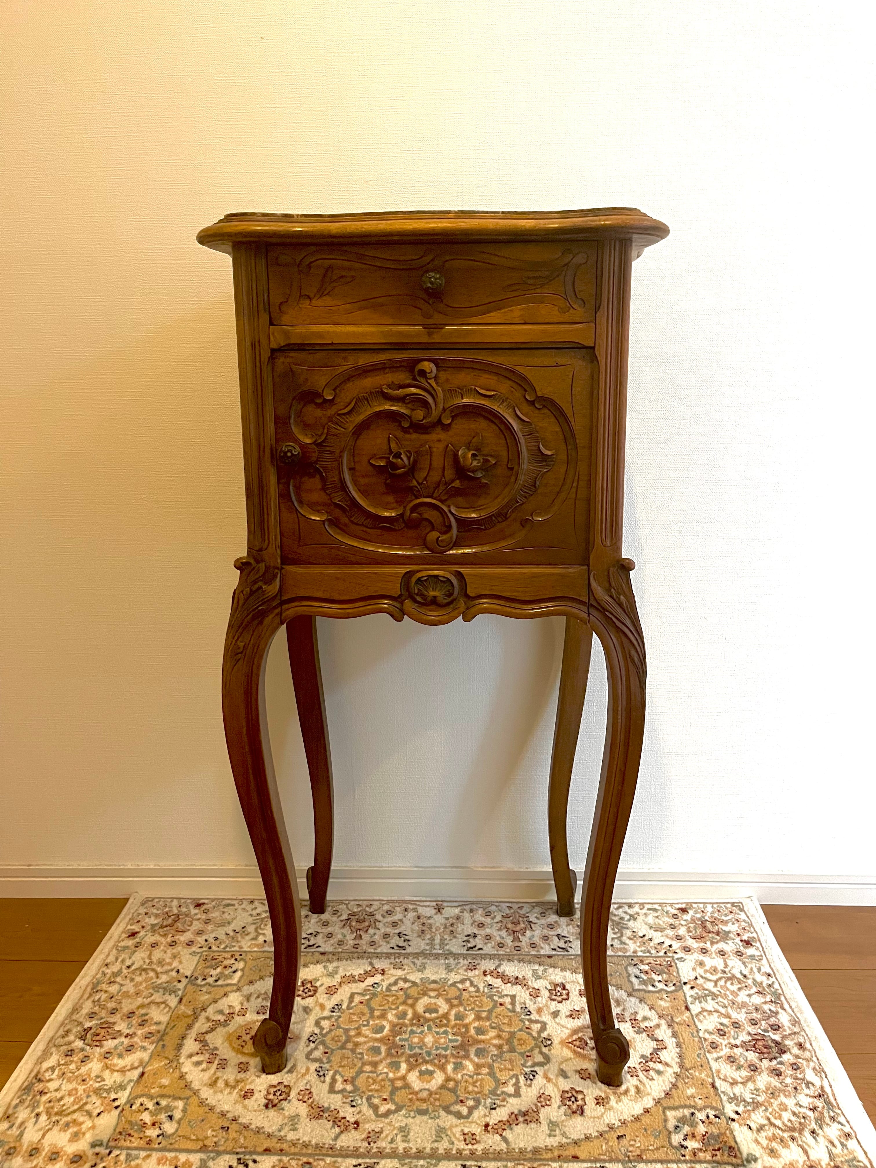 * antique box ୨୧ * 脚付き 陶器製 ボンボニエール ガラス製 ボンボニエール | 芦屋貴兆陶家 online shop