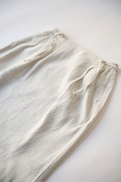 【suie】Bamboo linen skirt/バンブーリネンスリットスカート(シルバーグレー)