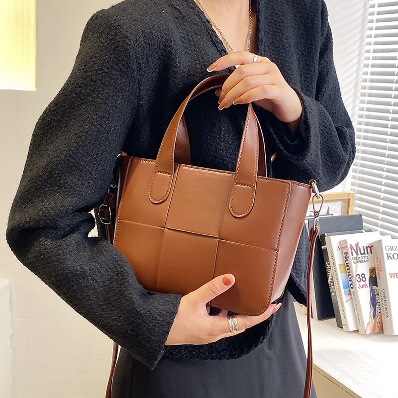 スタンダードオータム レトロ 秋物 メッセンジャーバッグ 手作りハンドバック53202884888