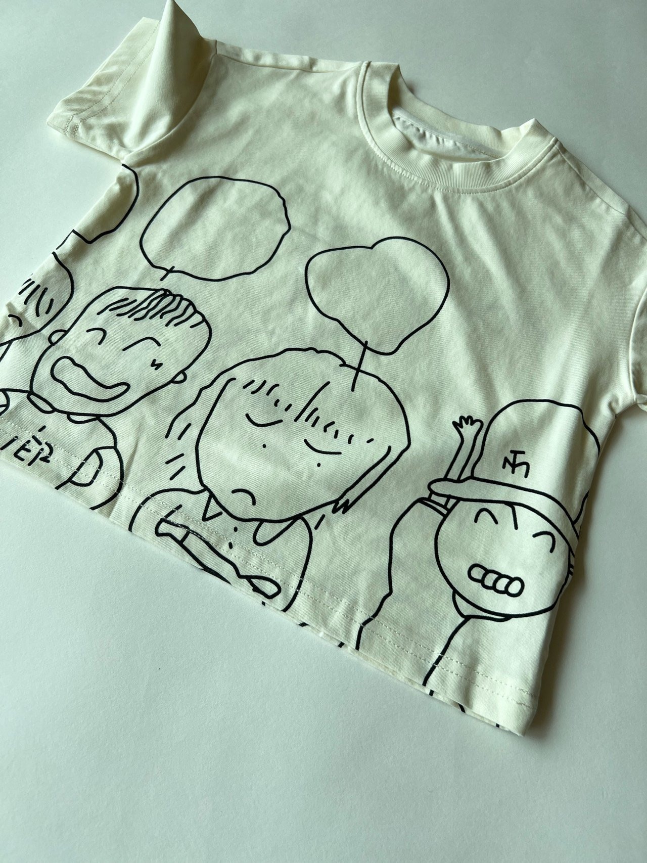 [Ante.J] Friends Picture T-shirt / [앙뜨제이] 친구들그림티셔츠