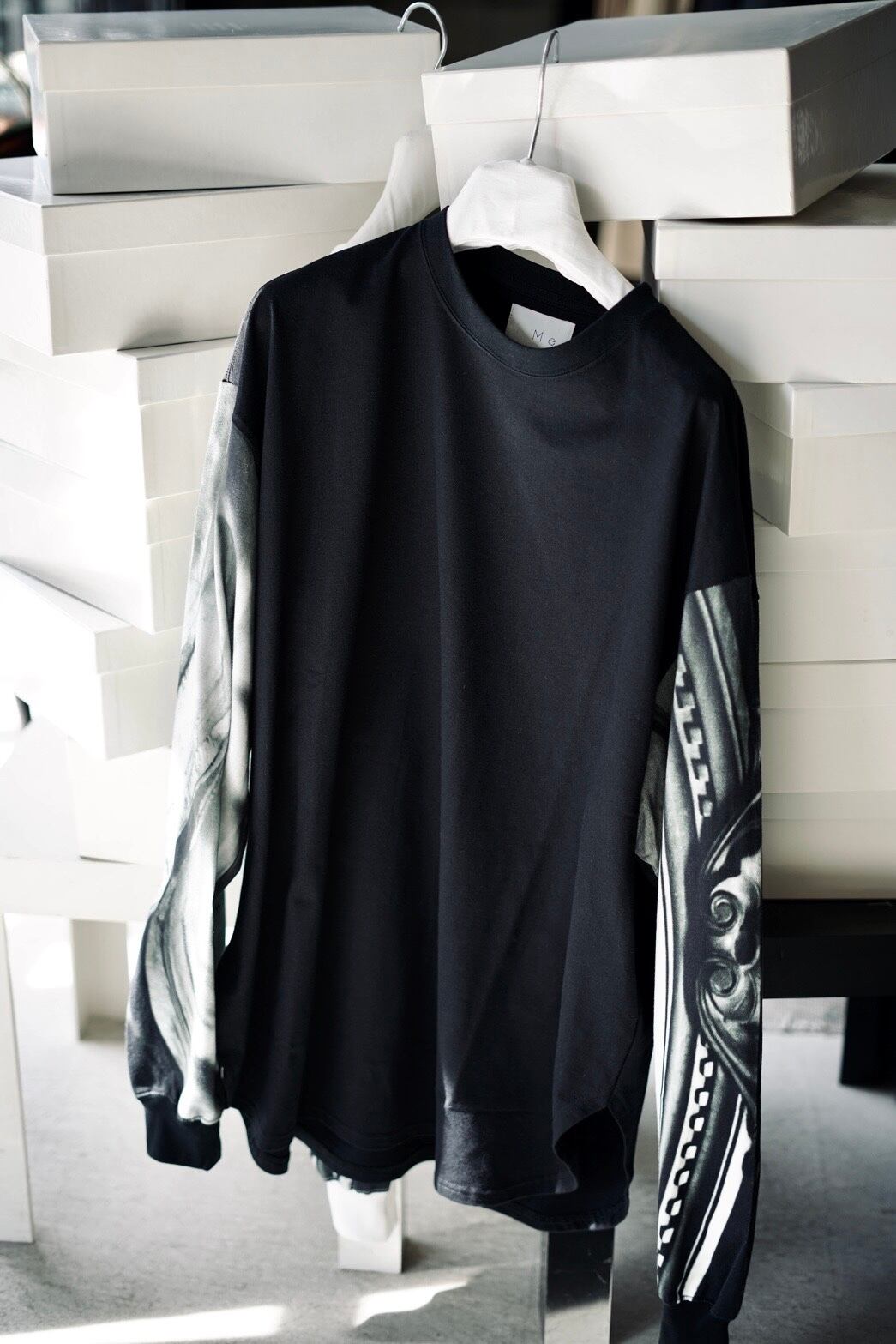 Mediam / Memories Sleeve Rib Long Tee ( White , Black ) | JUQUI Online
