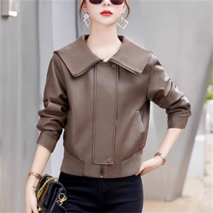 【送料無料】 アウター 2色 レザージャケット ショート 長袖 Vネック フレア Aライン 厚手生地 かわいい 大人可愛い 綺麗 シンプル カジュアル 大人 上品 おしゃれ お洒落 大人女子 こなれ感 コンサバ 定番アイテム 体型カバー ガーリー 無地 秋 冬 女性 レディース ママ 20代 30代 40代 デート お出かけ 女子会 お呼ばれ お茶会 授業参観 休日 アウトドア 着回し 普段使い ファッション スタイル 楽ちん あったか 暖かい 着痩せ