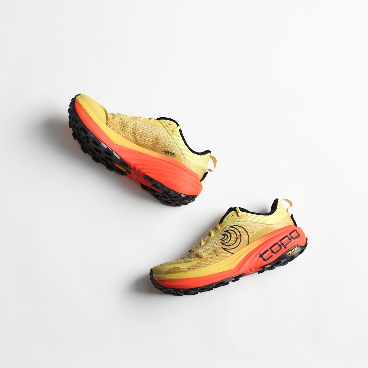 Topo Athletic（トポ アスレチック）VISTA（ビスタ）-Yellow/Orange