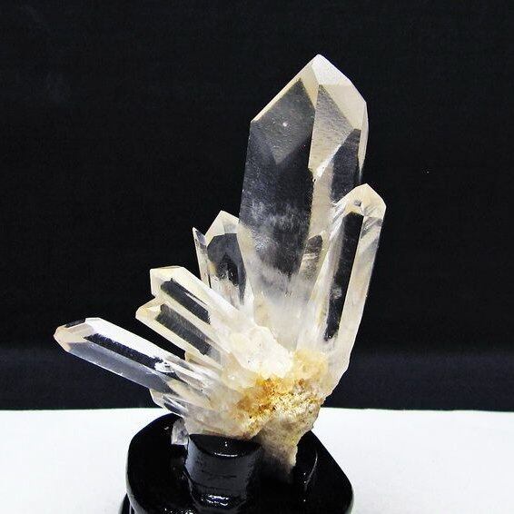 水晶 クラスター マダガスカル産 台座付属 水晶 原石 一点物 182-9387