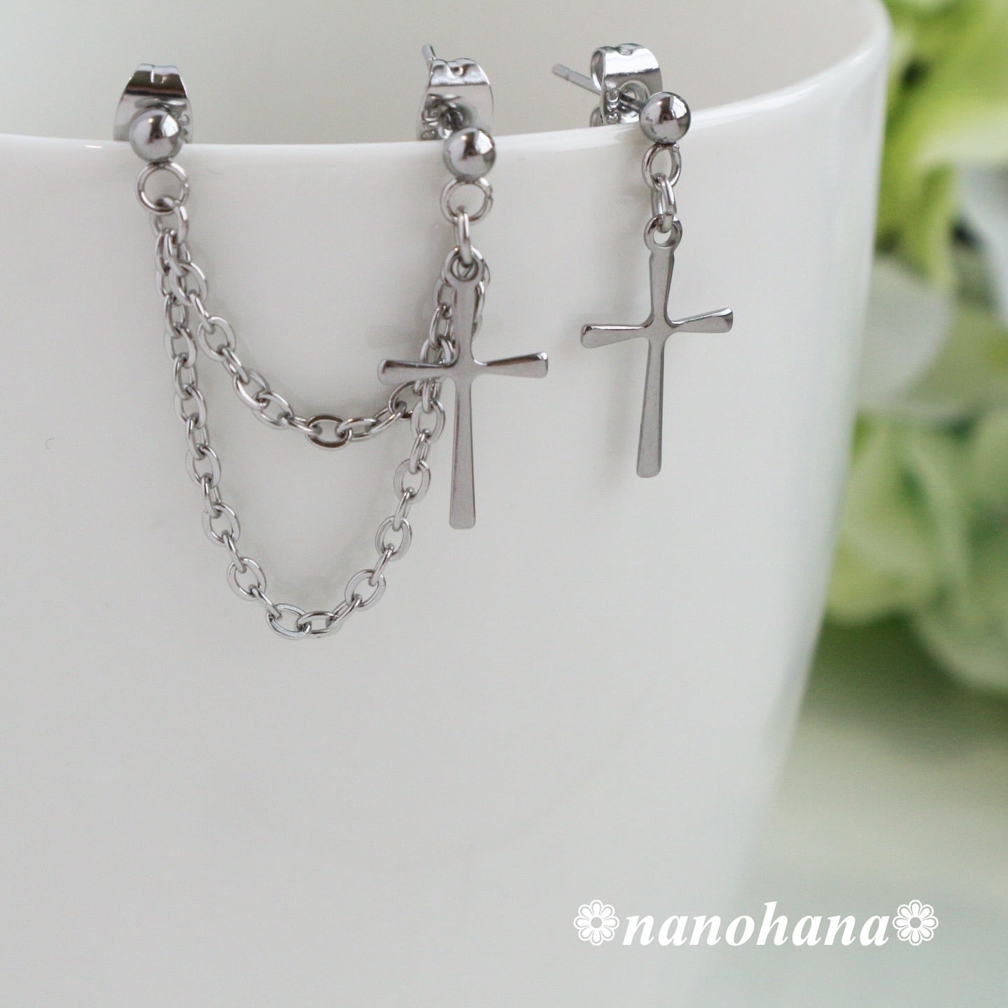 ✴︎ きらめく十字架と揺れるチェーン ✴︎ 《 クロスダブルチェーン2