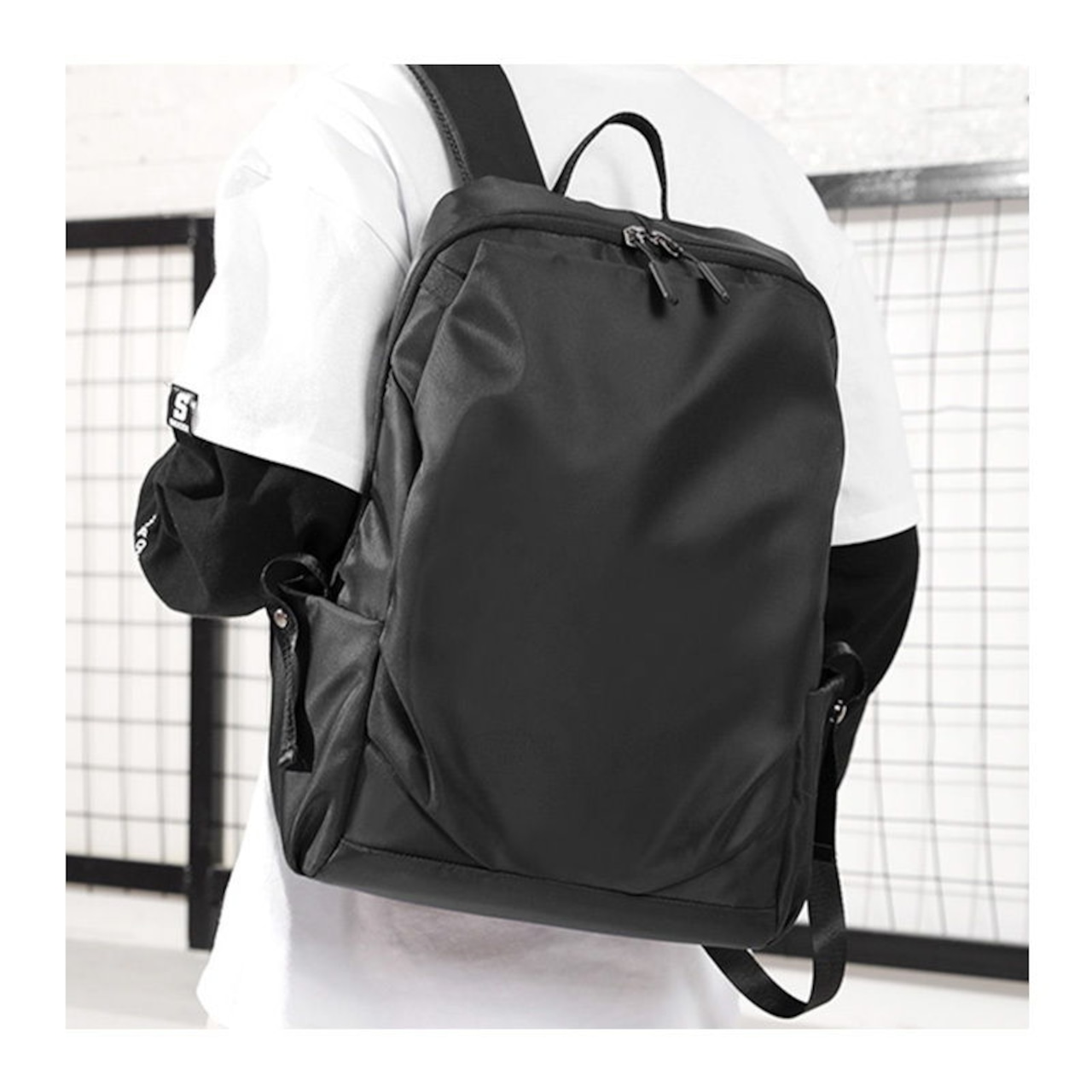 リュック バックパック リュックサック レディース メンズ 大容量 シンプル ビジネス 反射素材 収納 撥水加工 USB充電口付き 多機能 通気性 メッシュ ブラック バッグ