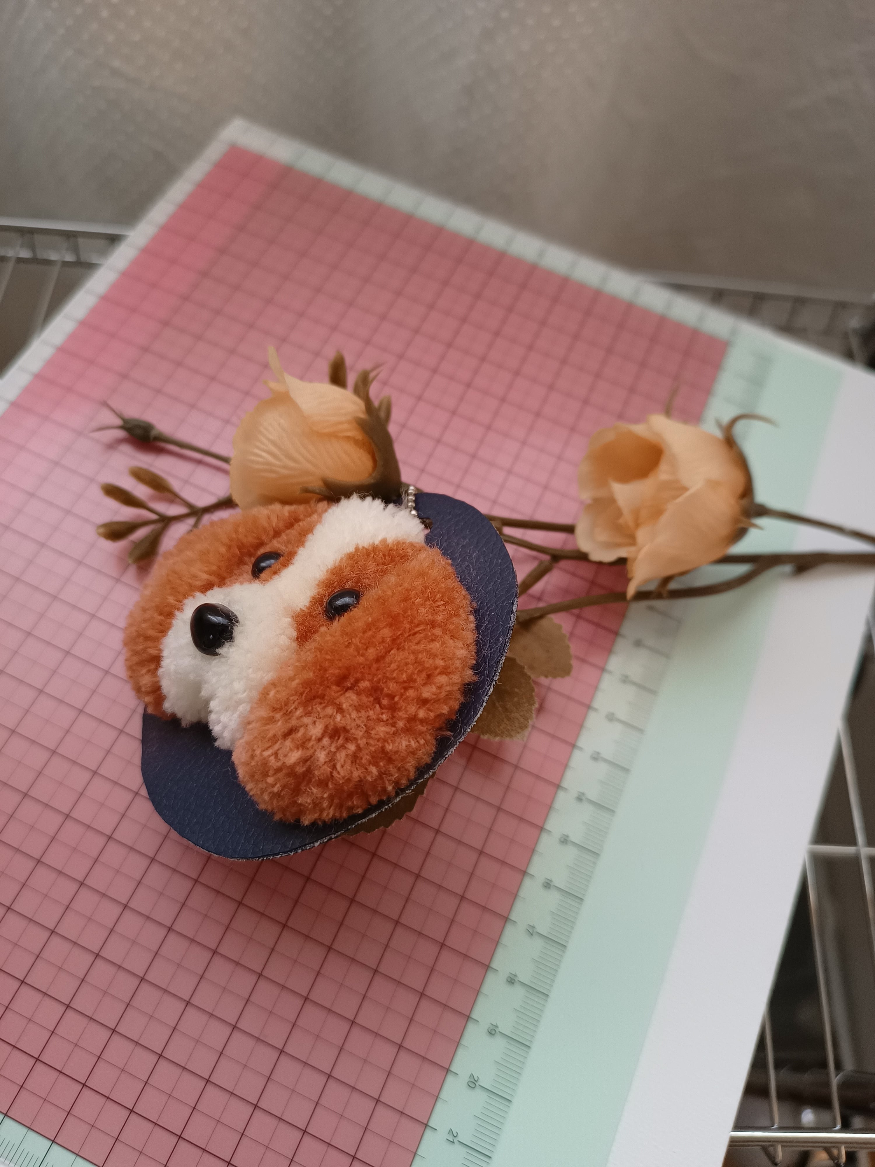キャバリアパンチニードルバッグチャーム | myuw handmade