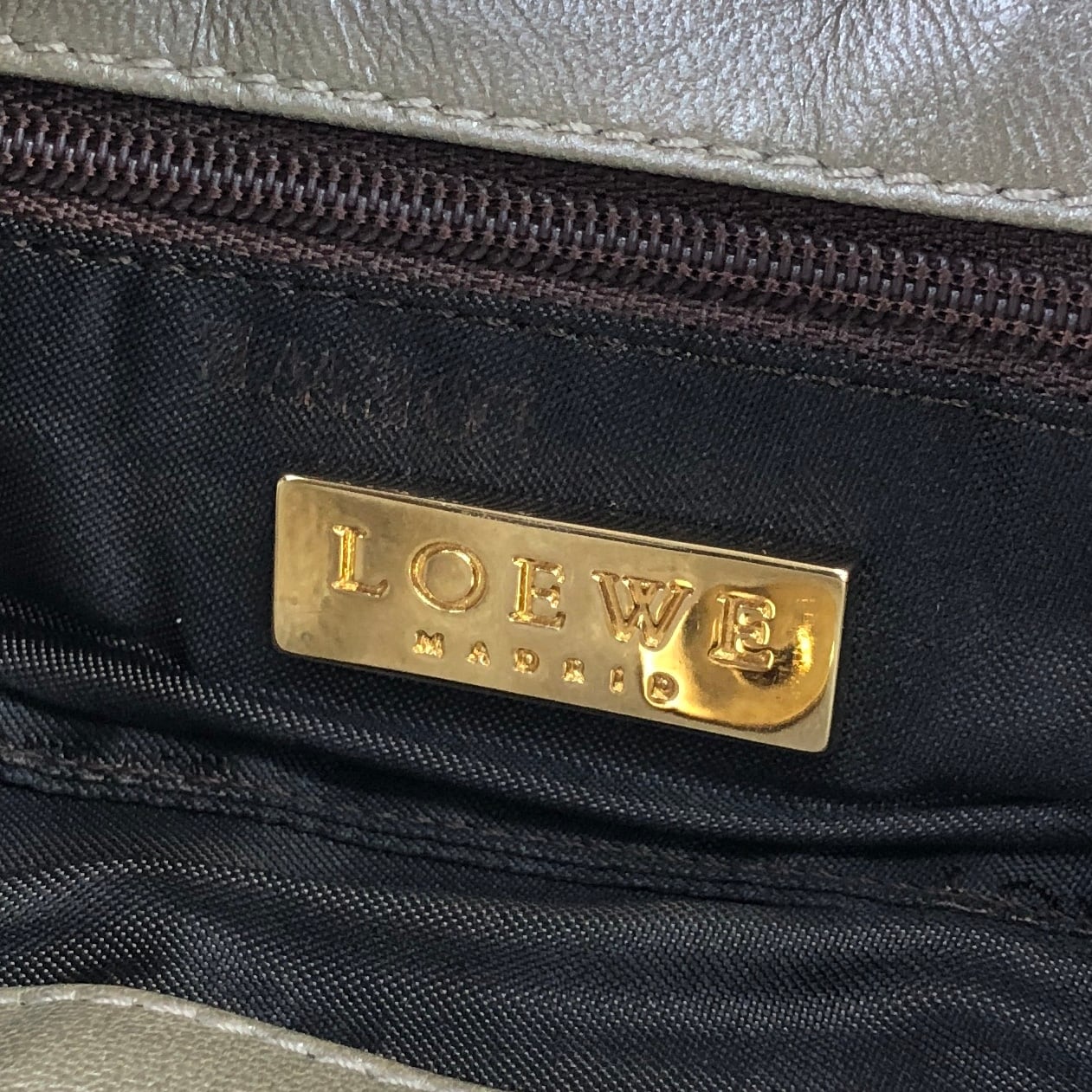 LOEWE ロエベ ショルダーバッグ メタリックグリーン アナグラム ナッパ