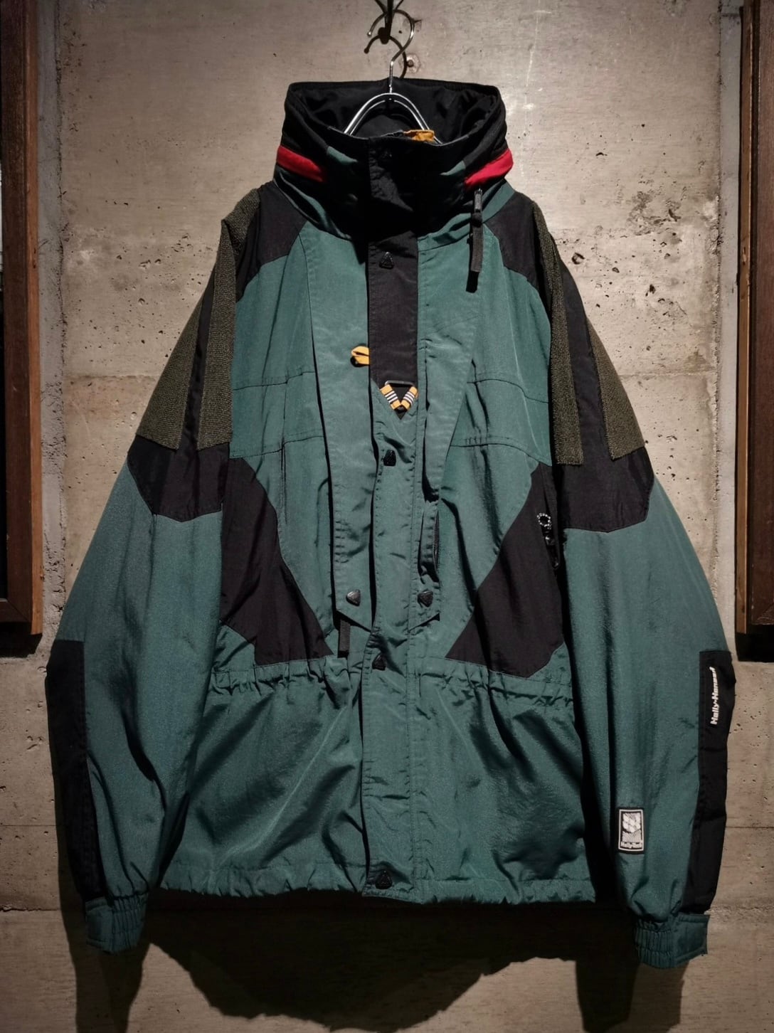 HELLY HANSEN マウンテンパーカー　シルバー　銀　y2k テック　M