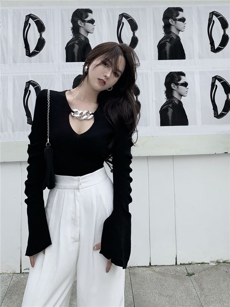 センスブラックニットTシャツレディース秋タイトフィット長袖Vネックボトミングシャツ2020新チェーントップ ブラックストロベリース13299738316