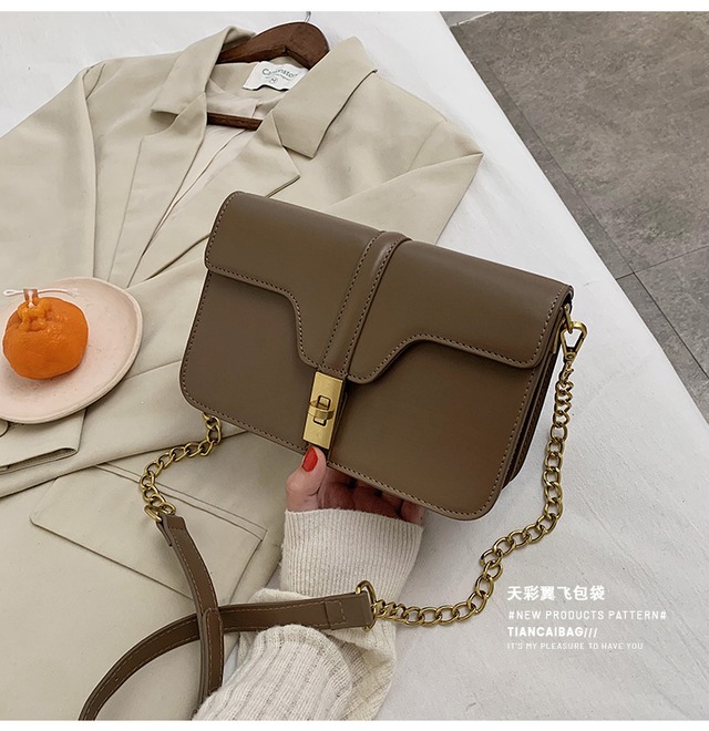 バッグハンドバッグ2020新しい流行のファッションメッセンジャーバッグ秋と冬のオールマッチニッチワンショルダーチェーンバッグレトロな小さな正方形のバッグ Tiancai_Wing_Bag77423802105