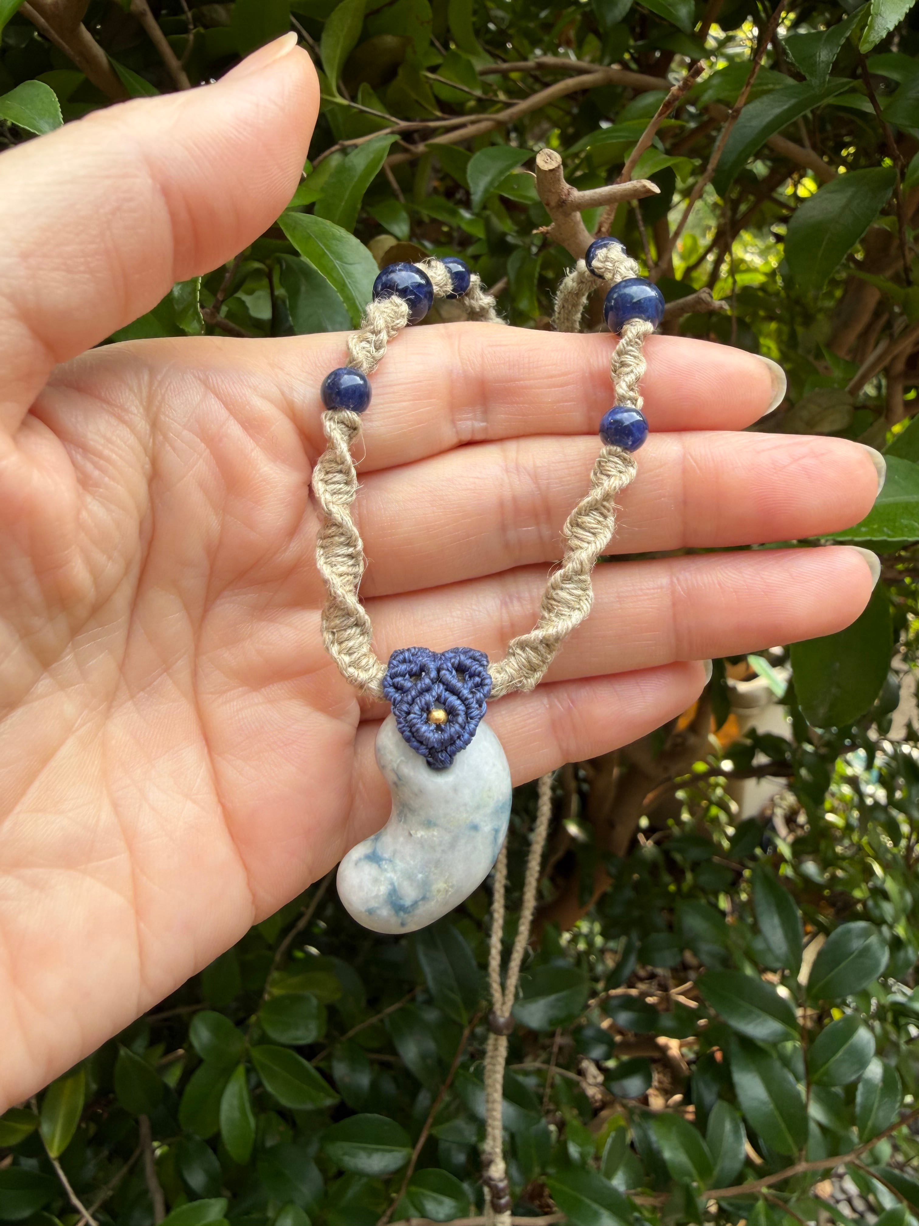 勾玉（糸魚川翡翠）アクセサリーショップ Aquarian Crystals