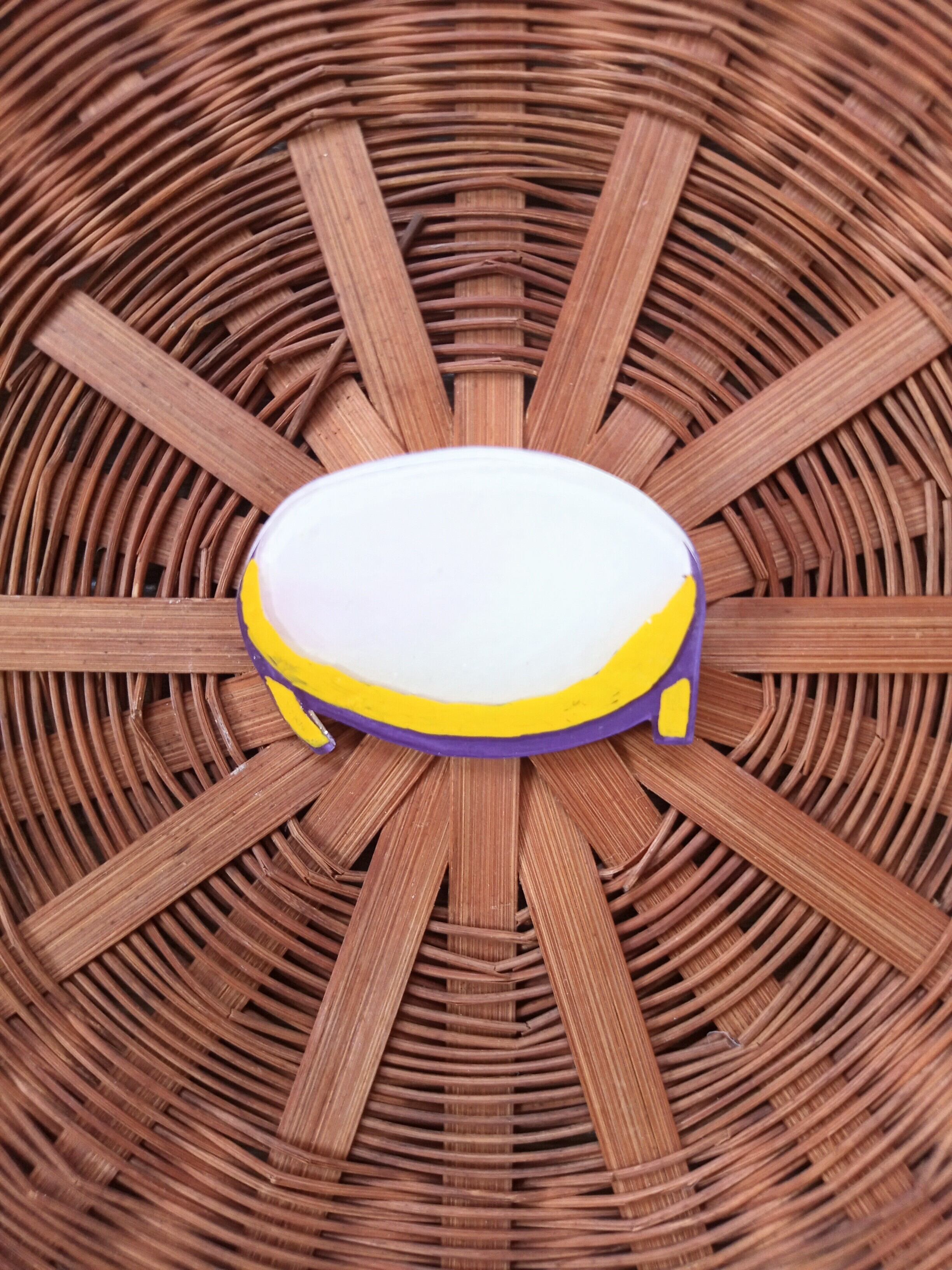 ヘンテコ ブローチ 「ちゃぶ台」