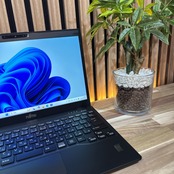 \ 公式ショップ限定価格❣️/ 準美品《法人向け性能》LIFEBOOK U9310/DX 第10世代 SSD256GB メモリ8GB フルHD 軽量ノートパソコン 安心サポート&3ヶ月保証付き