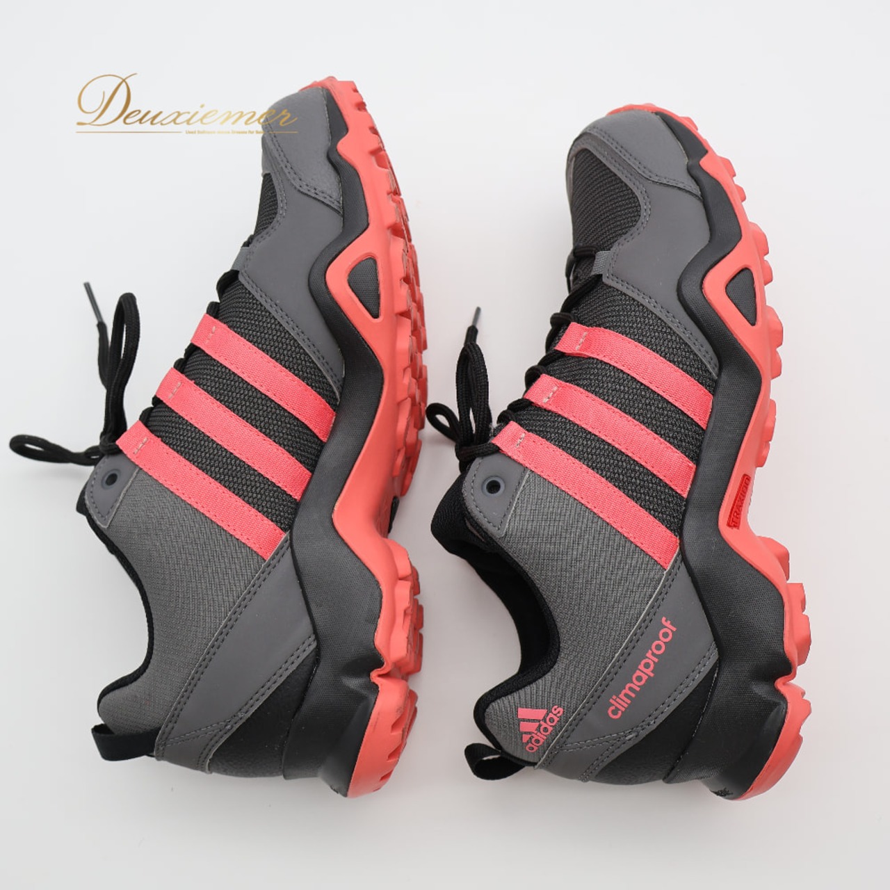 adidas アディダス トレッキングシューズ 25cm グレイ系 AX2 CP W climaproof クライマプルーフ BB1681 黒 赤 スニーカー ウィメンズ ハイキング アウトドア レディース ウォーキング シューズ 靴 ブラック系 レッド系