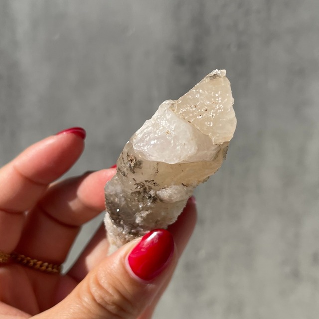 ① レソト大国（レストゥ）アルバーツ山産【カルサイト×ドゥルージークォーツ共生】鉱物 天然石 パワーストーン