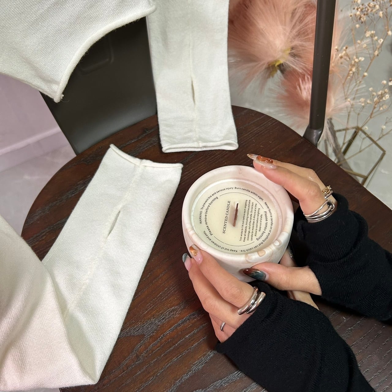 finger hole middle neck knit PO