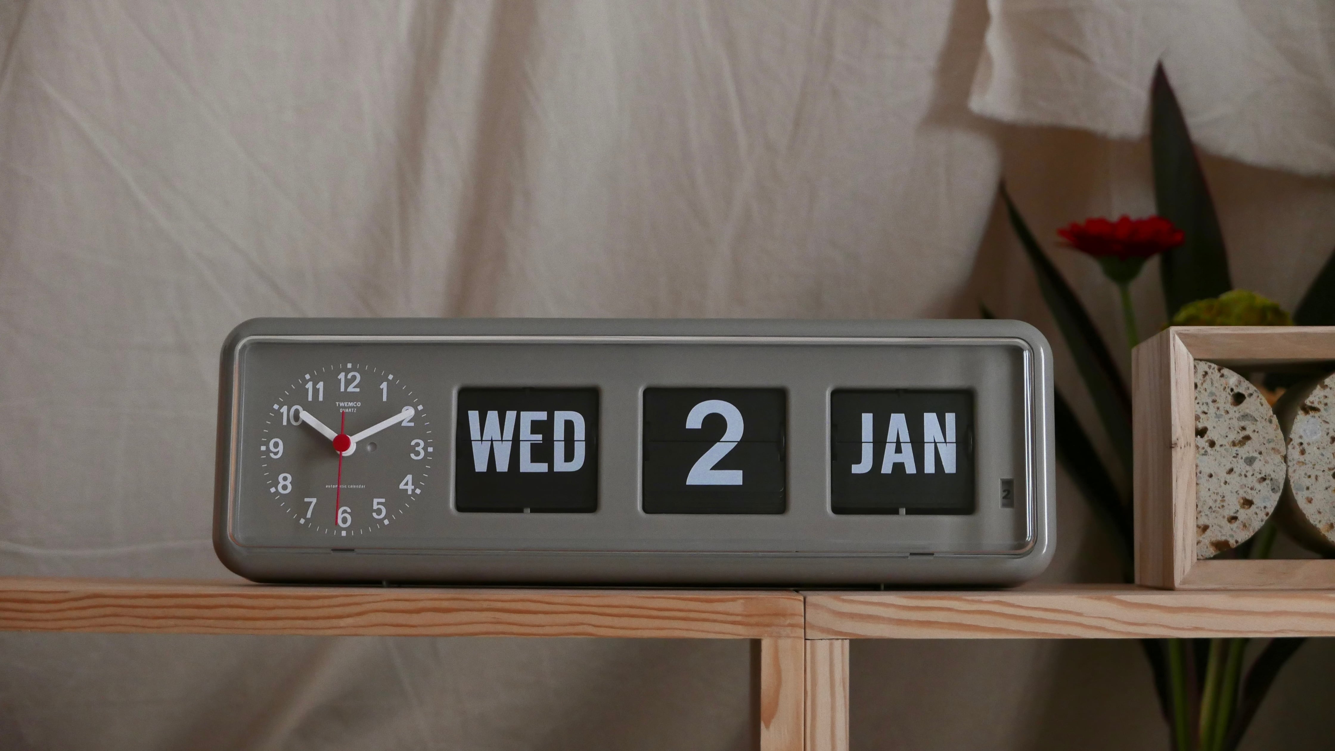 twemco calendar clock #BQ-38 "Gray" made in Hong Kong トゥエンコ 香港 フリップカレンダークロック パタパタ時計