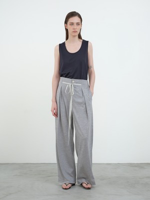 SLEEVELESS CUT&SEWN