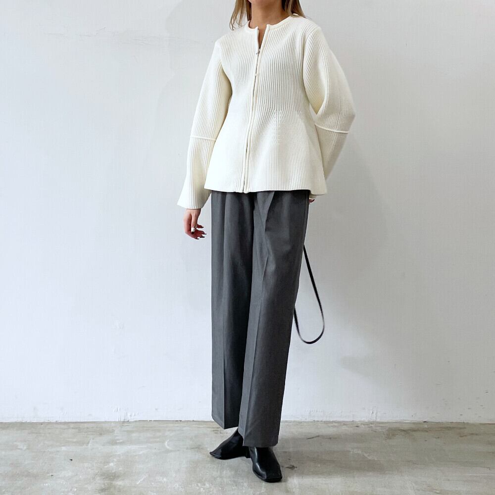 Peplum blouson(Off-white. Greige.Gray.Black.Black×Off.Black×Black