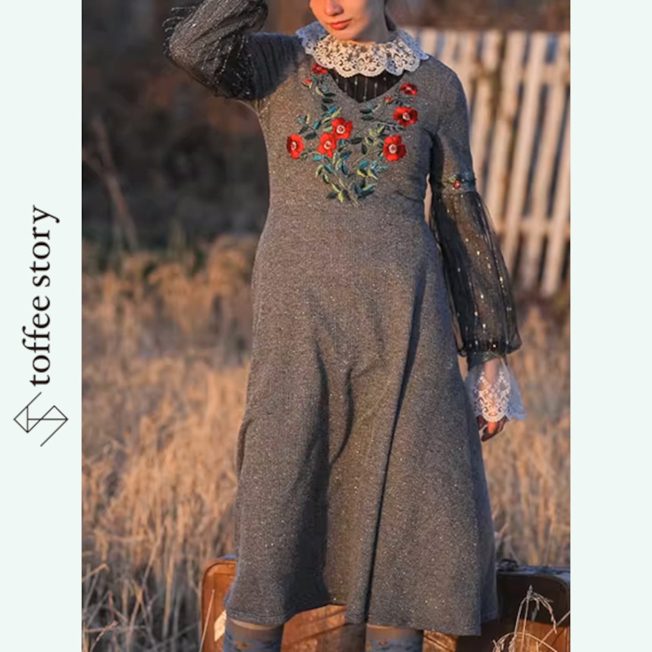 夢を彩るレトロエレガンス:レースのドールカラーとチュールスリーブのロココ調ワンピース Y0187