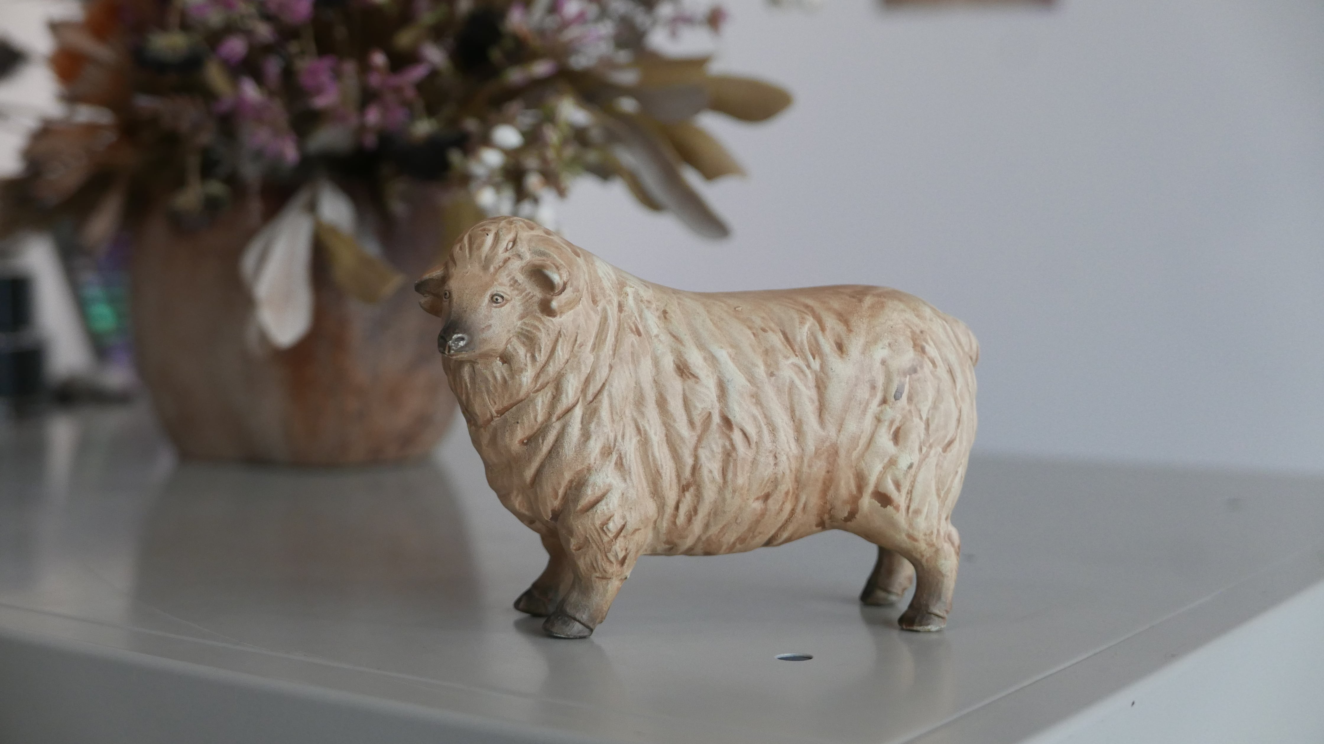 pottery sheep , nudie beige