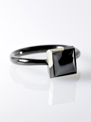 [ﾘﾝｸﾞ] synchronize ring / Black & White frost