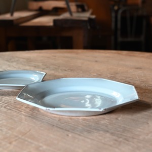 プレート　L〈 陶器・食器・セラミック・カフェ什器・アクセサリートレイ〉