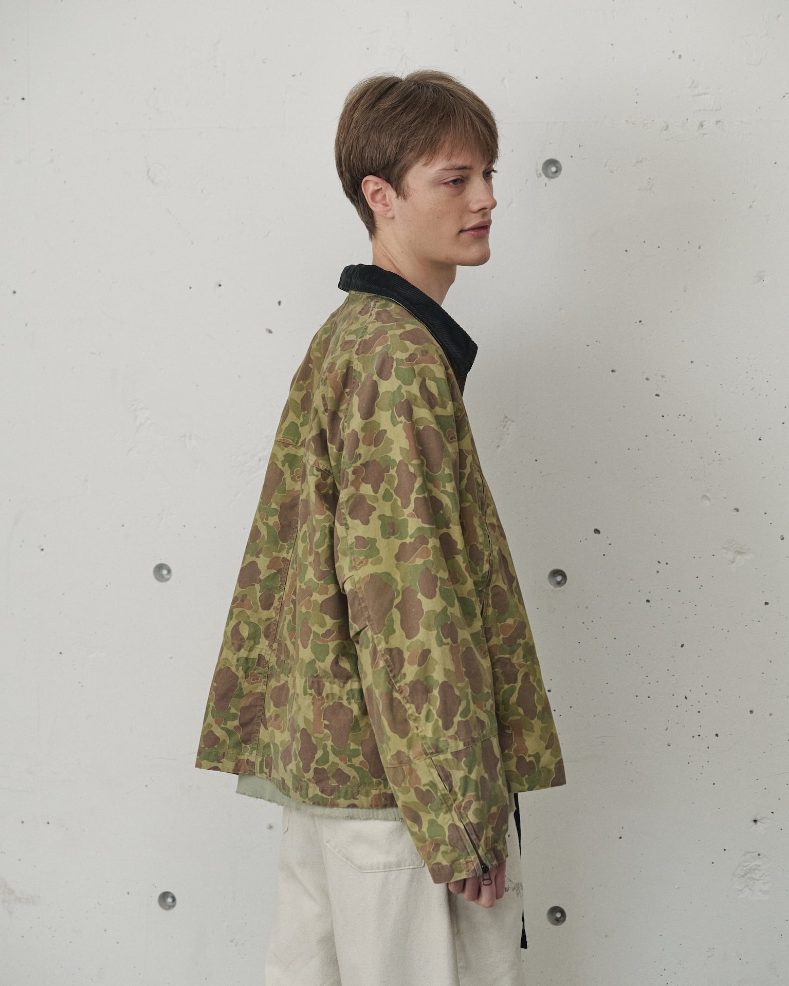 お値下げ　美品　aeca_blancアエカブラン　麻スプリングジャケット　カーキ 01_001-240.jpg