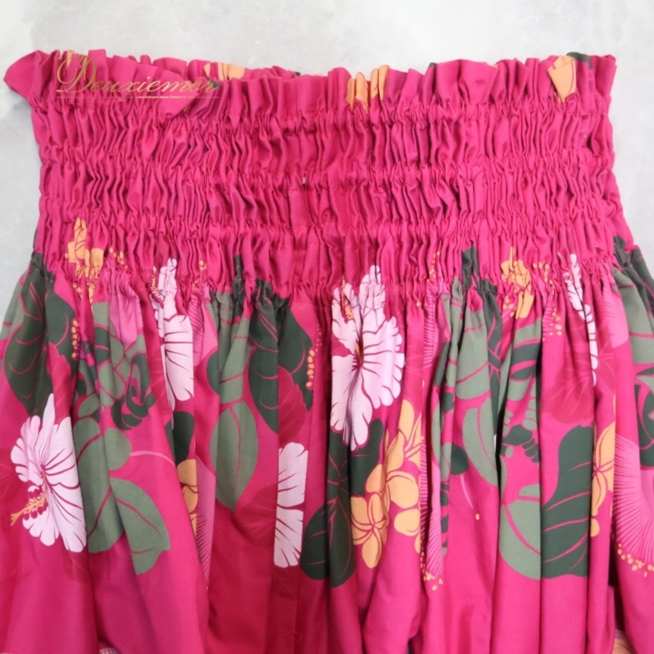 フラダンス 衣装 パウスカート フラガールズ ピンク系 HULA GIIRLS ハイビスカス柄 プルメリア柄 シングル シンプル かわいい 華やか 鮮やか 明るい 茶 白 ハワイアン アロハ ハワイアンプリント フラ ダンス レッスン 練習 花柄スカート