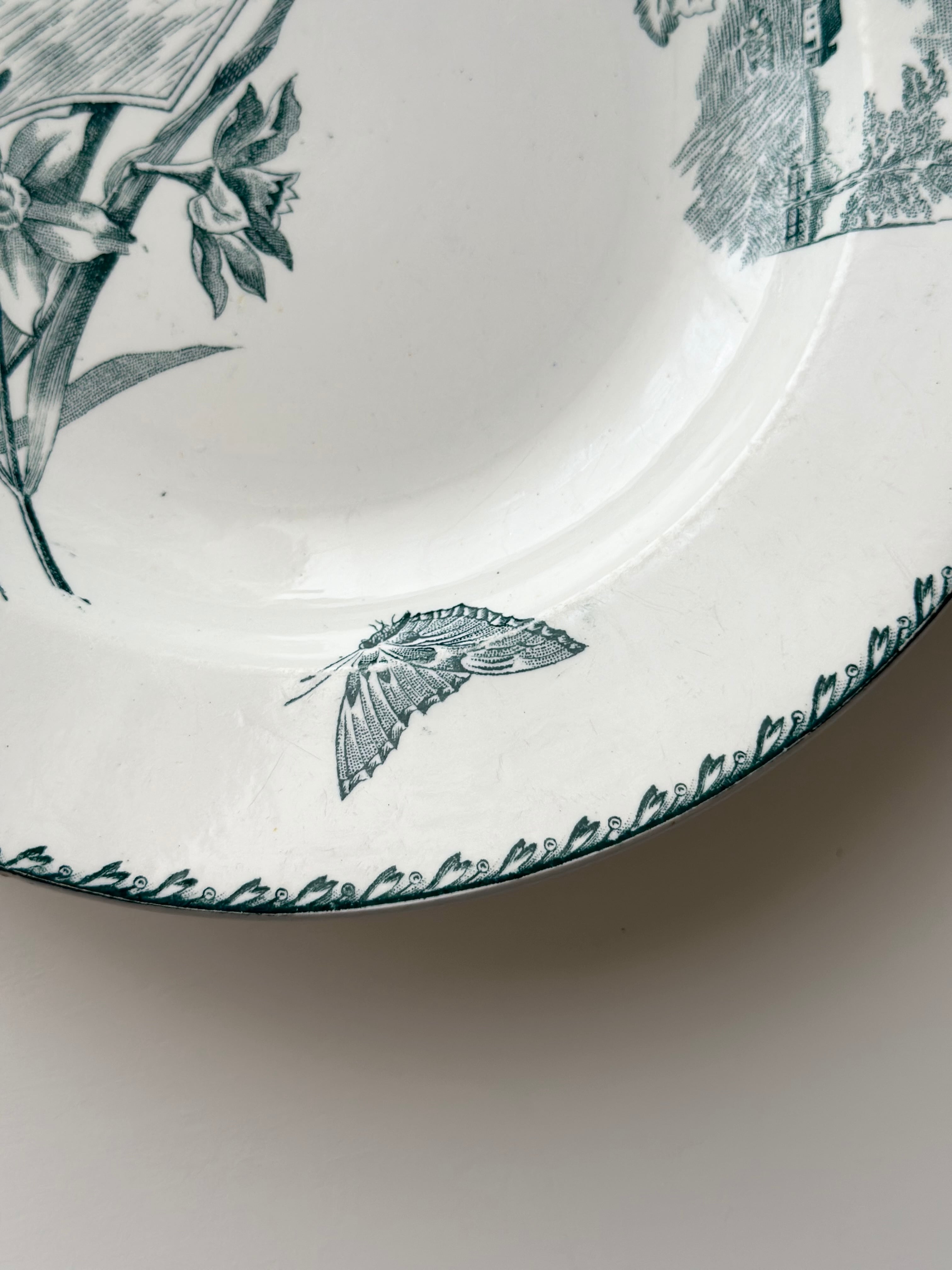 【美品】 フランスアンティーク ラヴィエ サンタマン窯 平皿 小鳥と花柄 美品】 フランスアンティーク ラヴィエ サンタマン窯 鳥の花柄