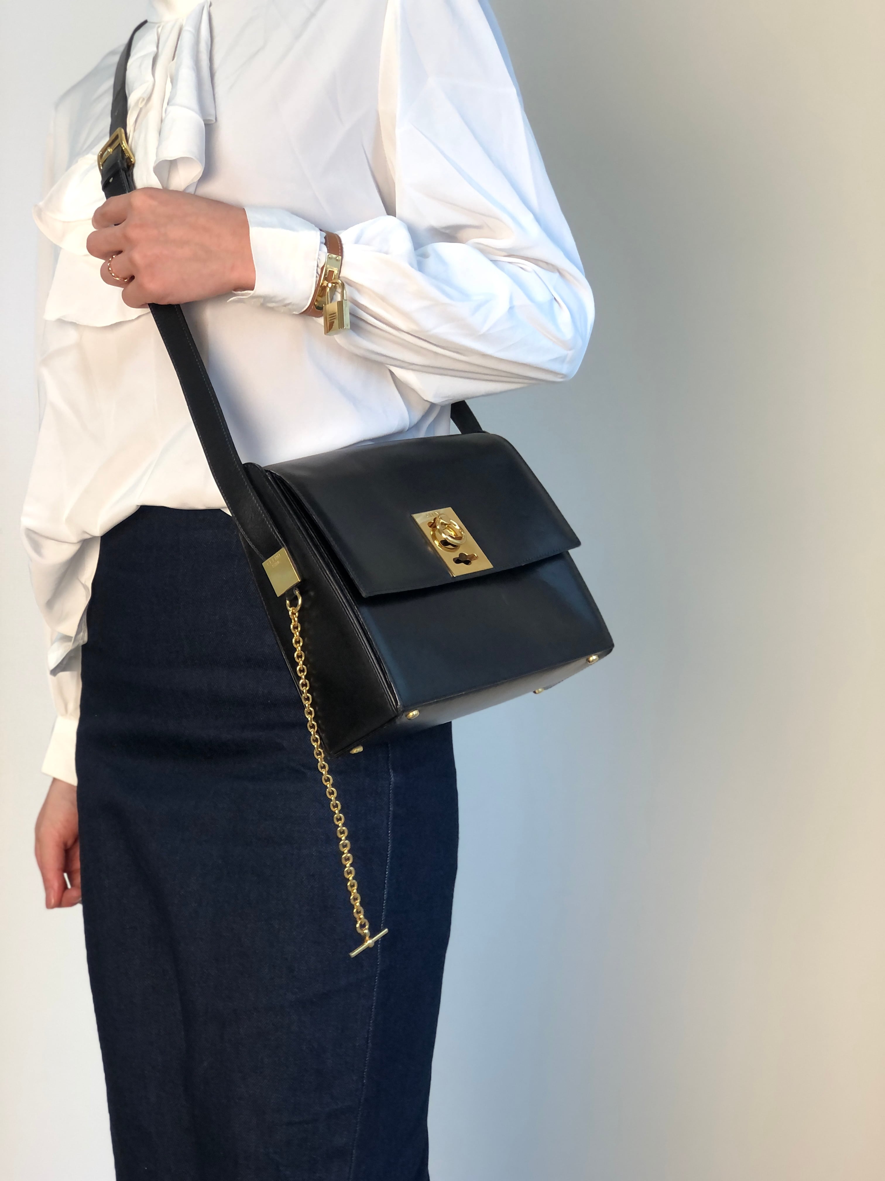 CELINE セリーヌ ショルダーバッグ ブラック ガンチーニ チェーン レザー スクエア vintage ヴィンテージ オールド mv6k7d