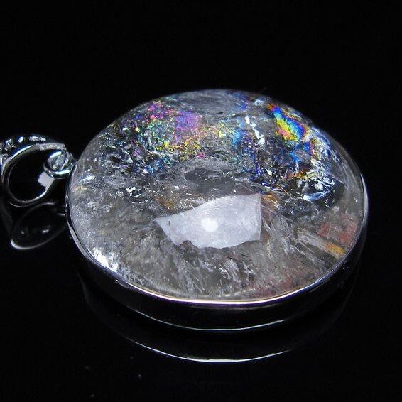 アイリスクォーツ 水晶 ペンダント 虹入り メール便可 一点物 112-14151
