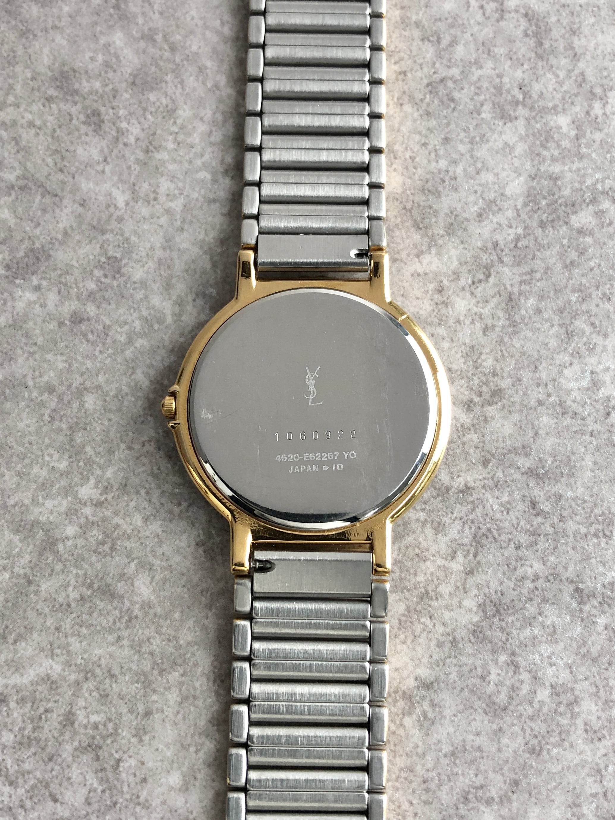 Yves Saint Laurent イヴ・サンローラン 腕時計 シルバー ステンレス