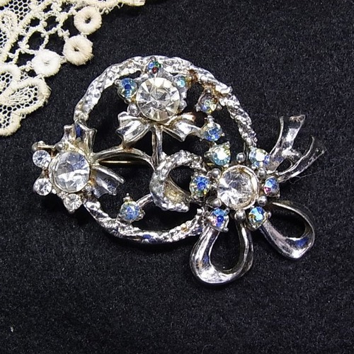 フラワーブローチ　コスチュームジュエリーのセール通販  11488B