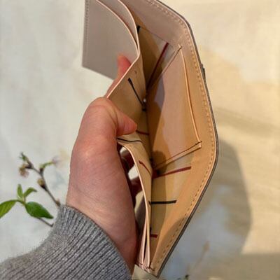 B.stuff 限定・新型 三つ折りコンパクトお財布(クロ)