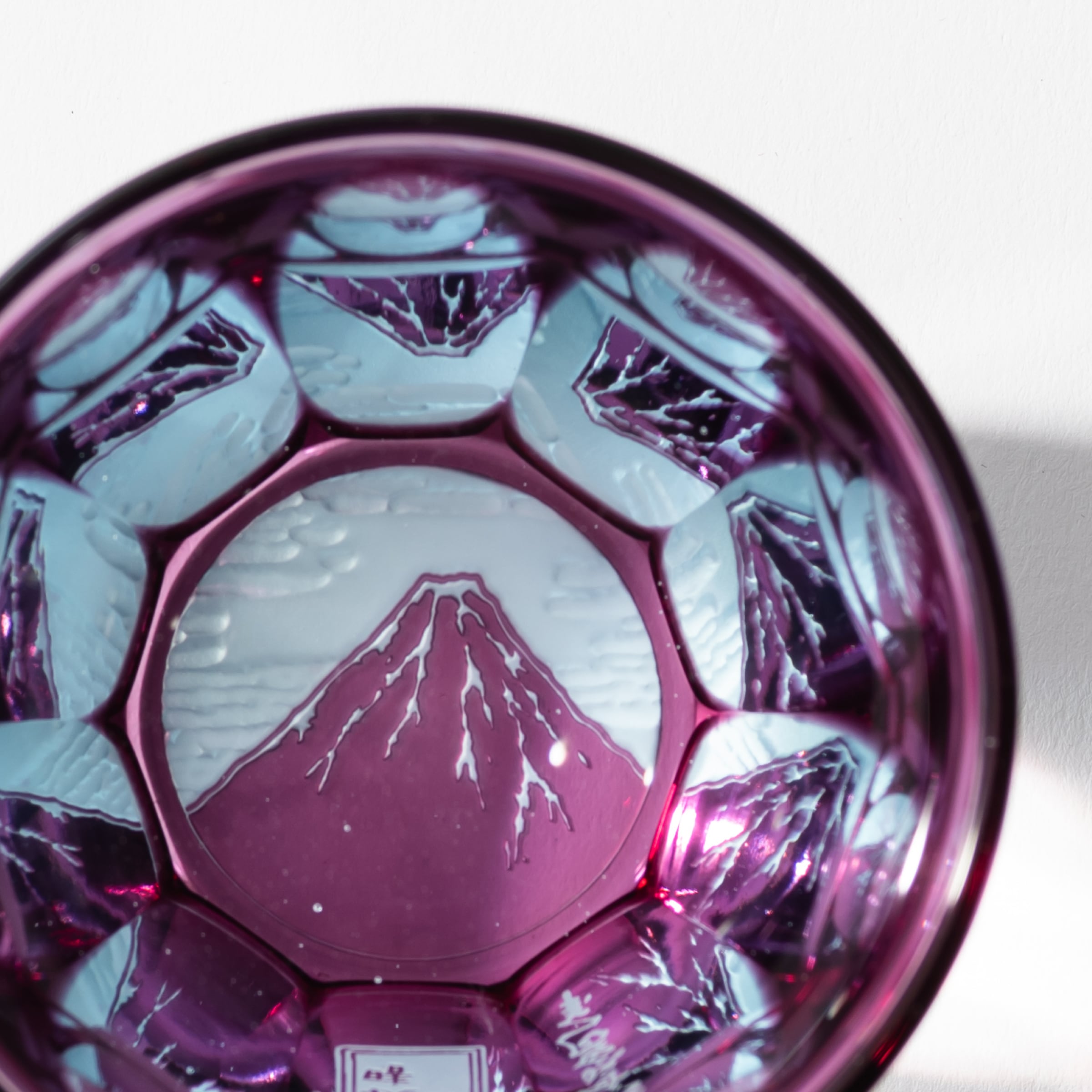赤富士（北斎）（金赤×ライトブルー）大サイズ | 椎名切子（GLASS-LAB