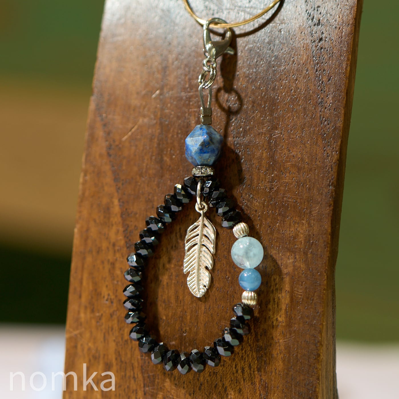 3月誕生石:星と海の守護チャーム〜 ラピスラズリ & ブラックスピネル & アクアマリン 〜 naw25-0137