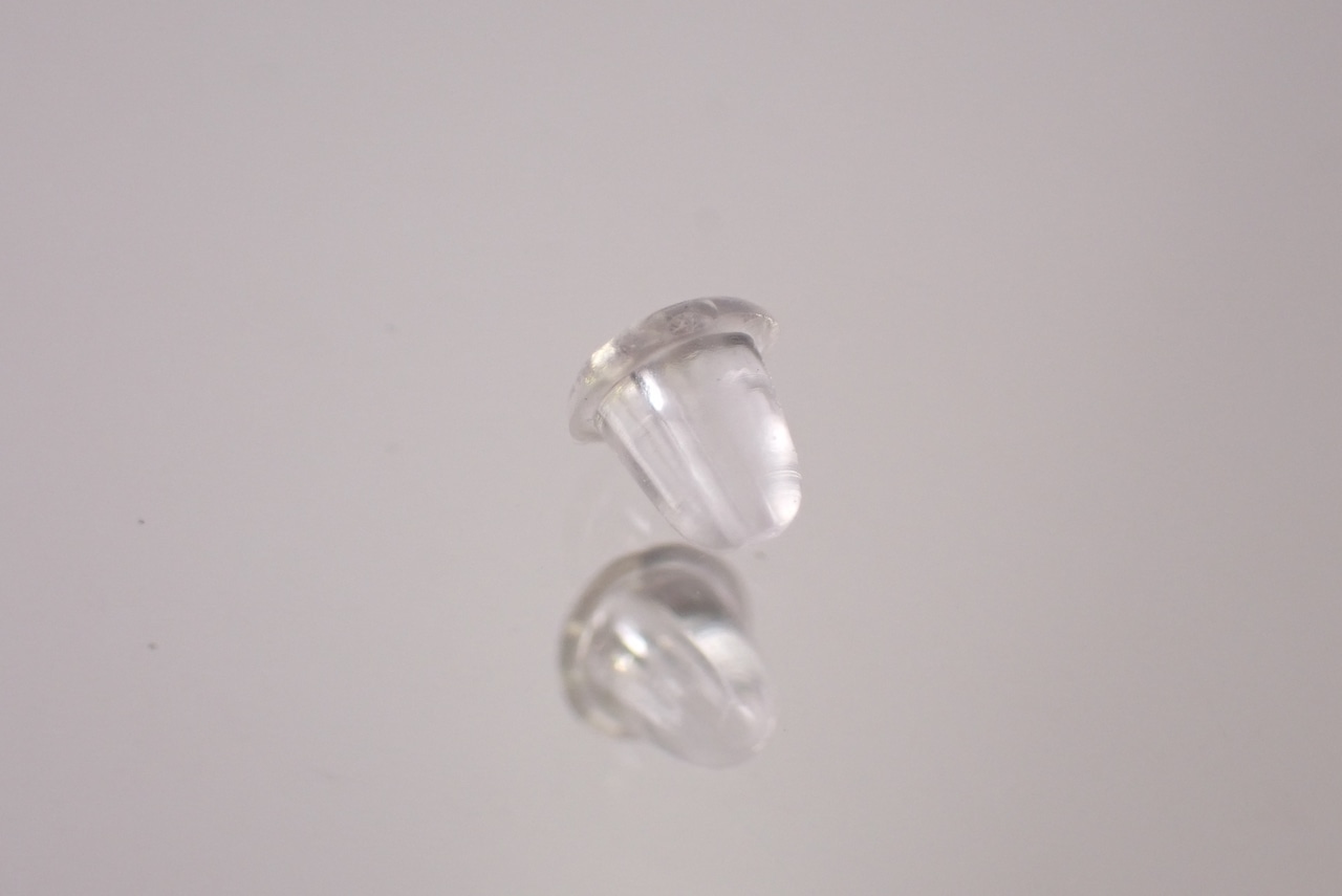 アイオライトピアス　約3mm　[E10-2]