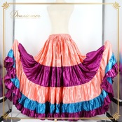 ベリーダンス 衣装 ジプシースカート ピンク系 光沢 ティアード 鮮やか 紫 青 ボリューム 華やか レッスン 練習 カラフル ダンス衣装 明るい ステージ衣装 イベント 大きく広がる裾 ロング パープル系 ブルー系