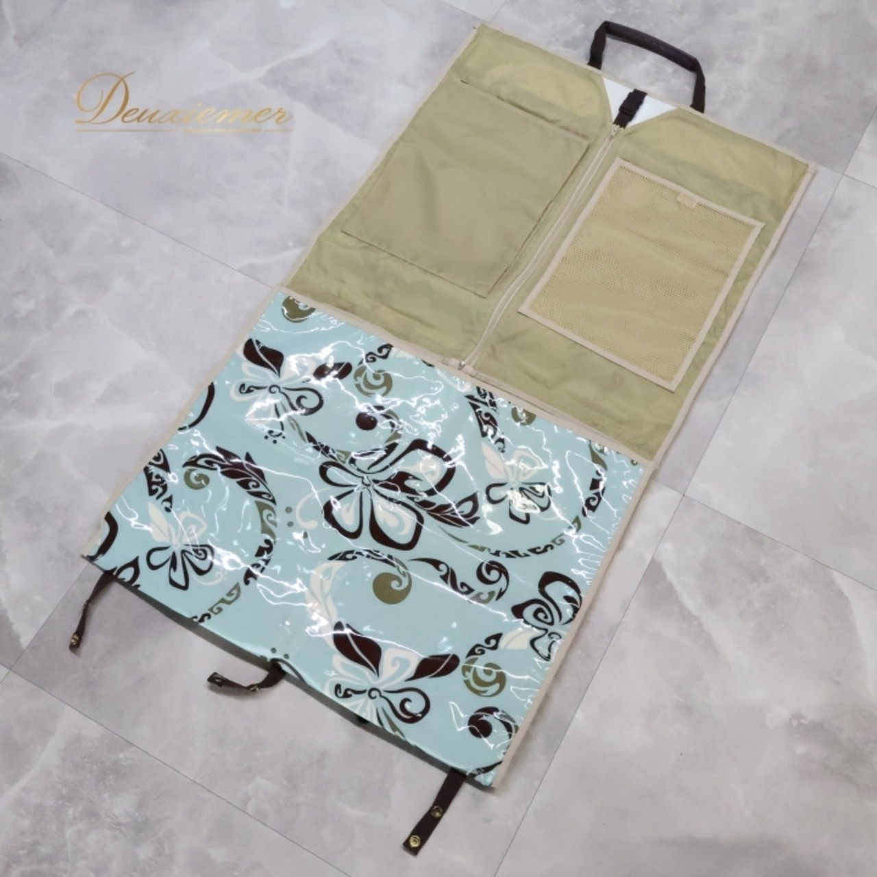 フラダンス 小物 ガーメントバッグ ブルー系 Aunty Hala Kahiki バッグ 花柄 プルメリア柄 カヒコ柄 ビニール素材 かわいい 華やか 明るい 水色 ベージュ 白 茶 ハワイアン アロハ ハワイアンプリント レッスン 大きめ 軽量 収納 便利