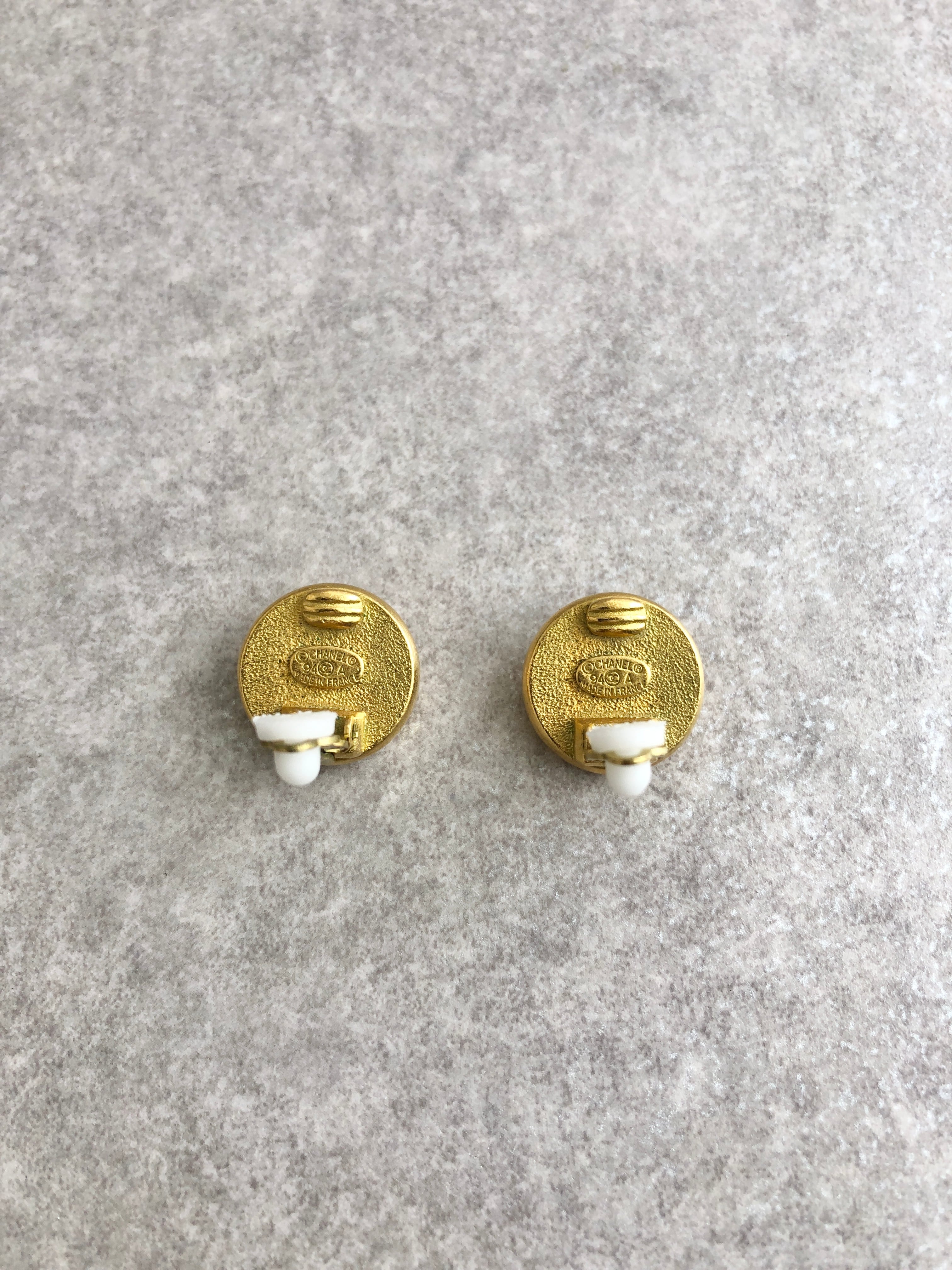 CHANEL シャネル イヤリング ゴールド ロゴ フェイクパール vintage